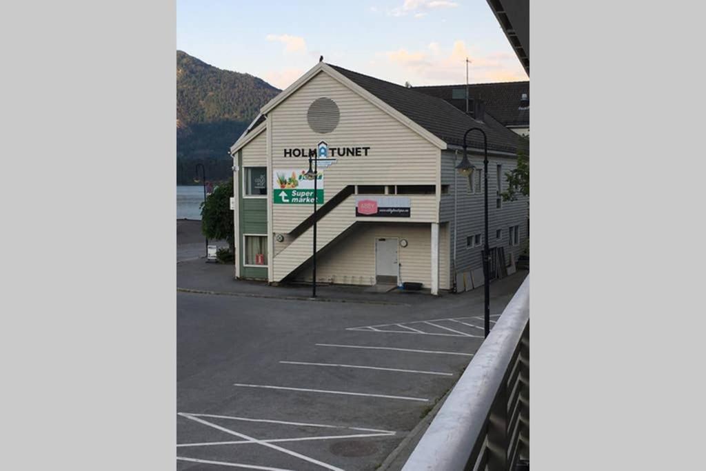 Balestrand Fjordapartments Holmen 19A Exterior photo