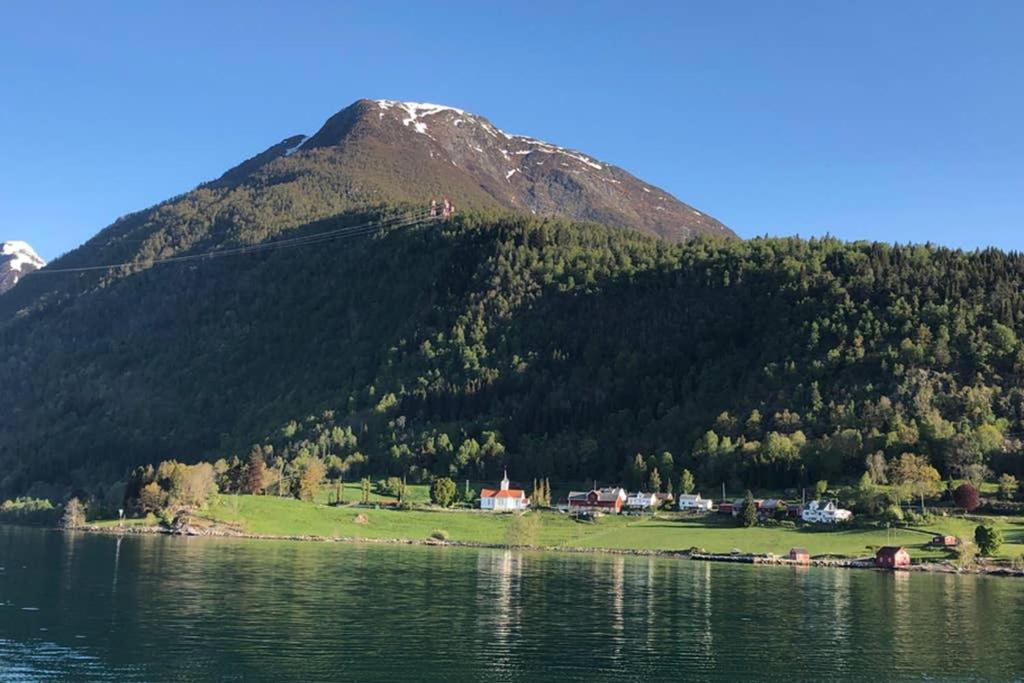 Balestrand Fjordapartments Holmen 19A Exterior photo